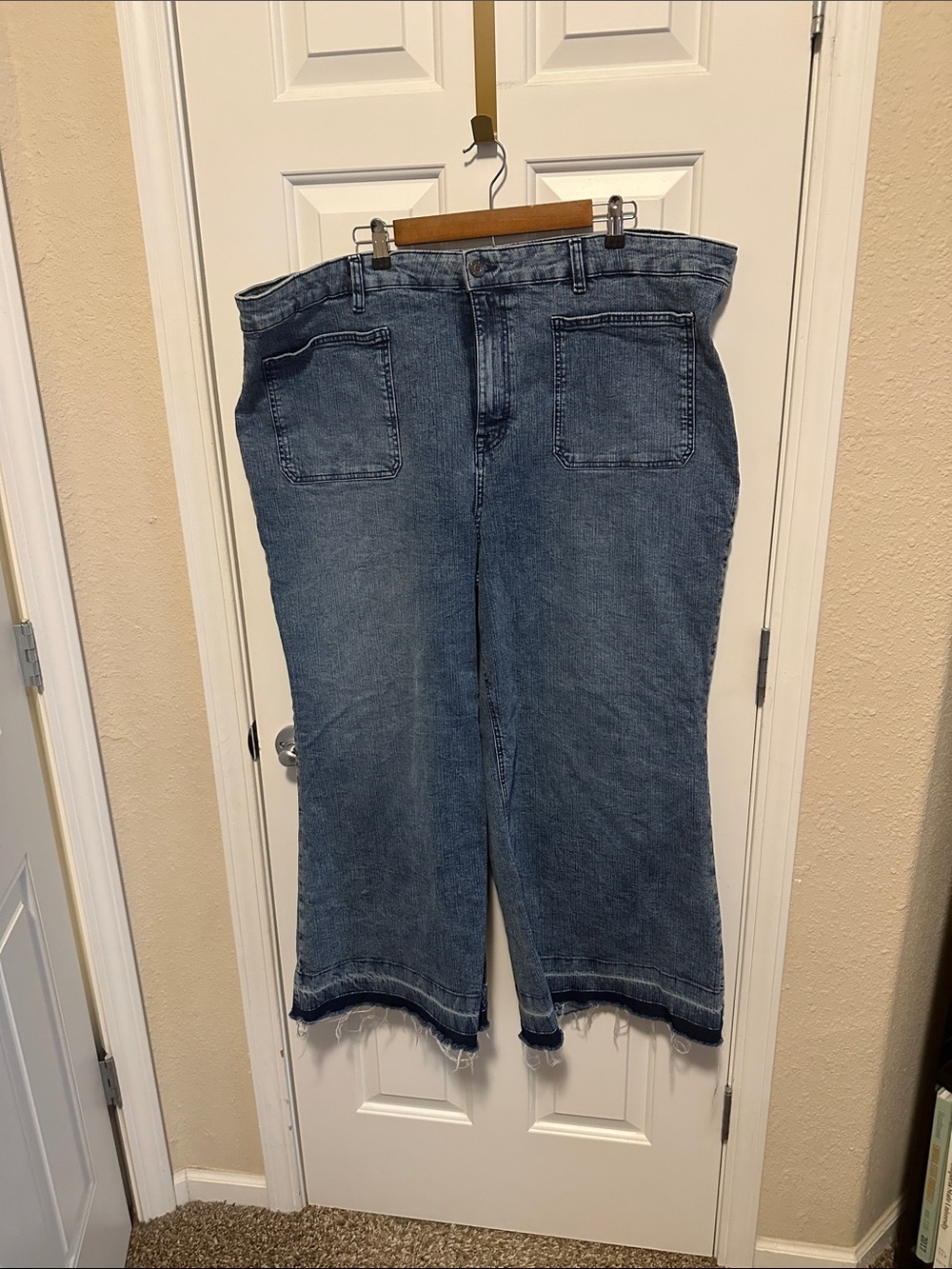 torrid Medium Blue Wide-Leg High-Rise Jeans